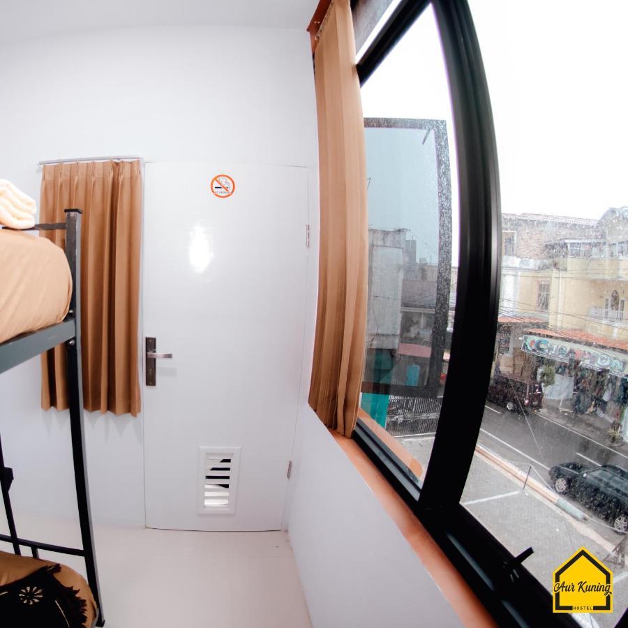 Aur Kuning Hostel Syariah Bukittinggi Exterior foto